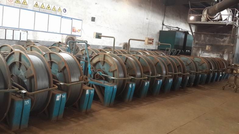 alambre de acero recocido fuerza de la rotura 2260N para el neumático de coche los 09MM